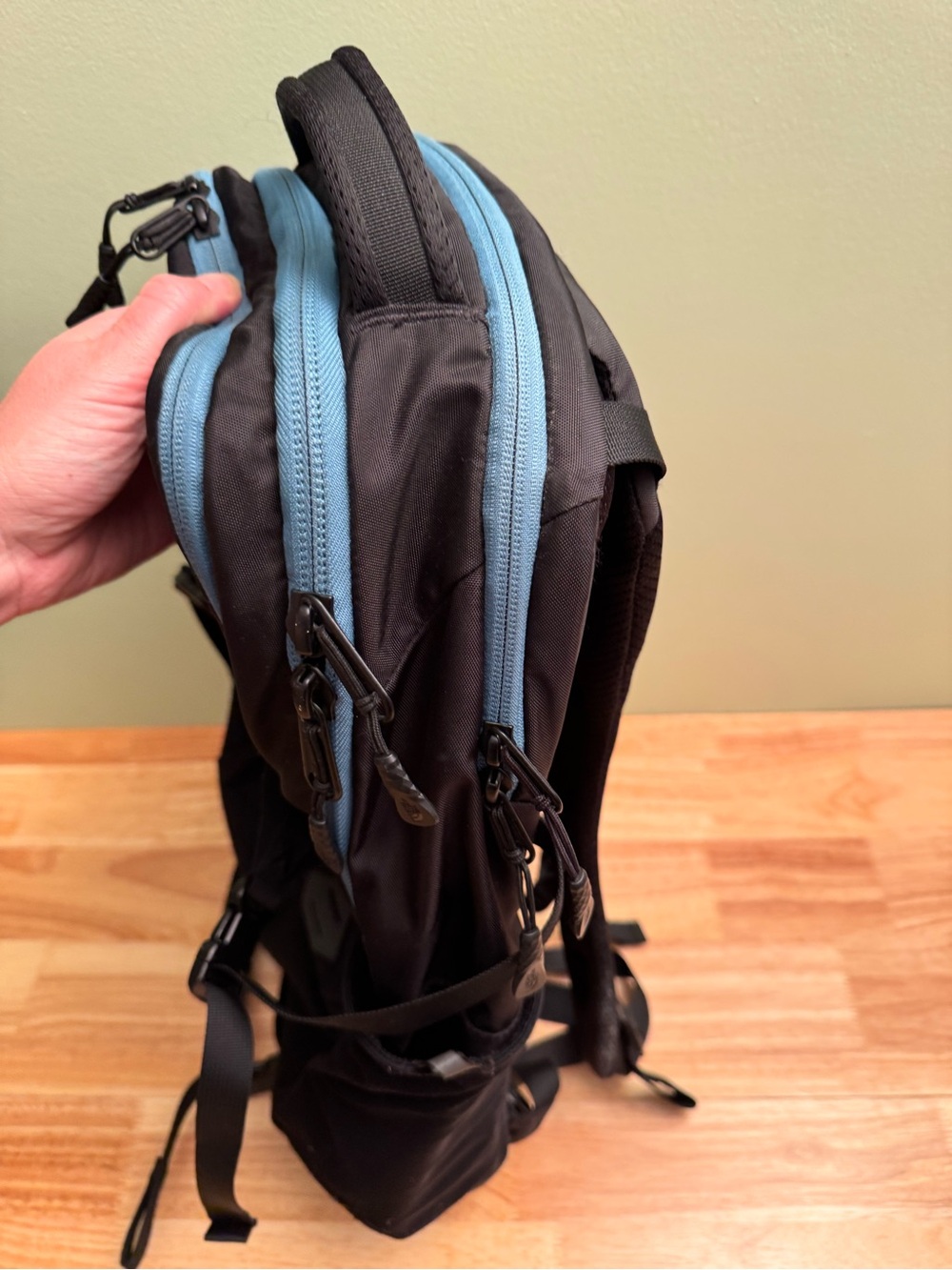 The North Face Recon 30-Liter Backpack (Style: NF0A3KV1 - Picture 15 of 16